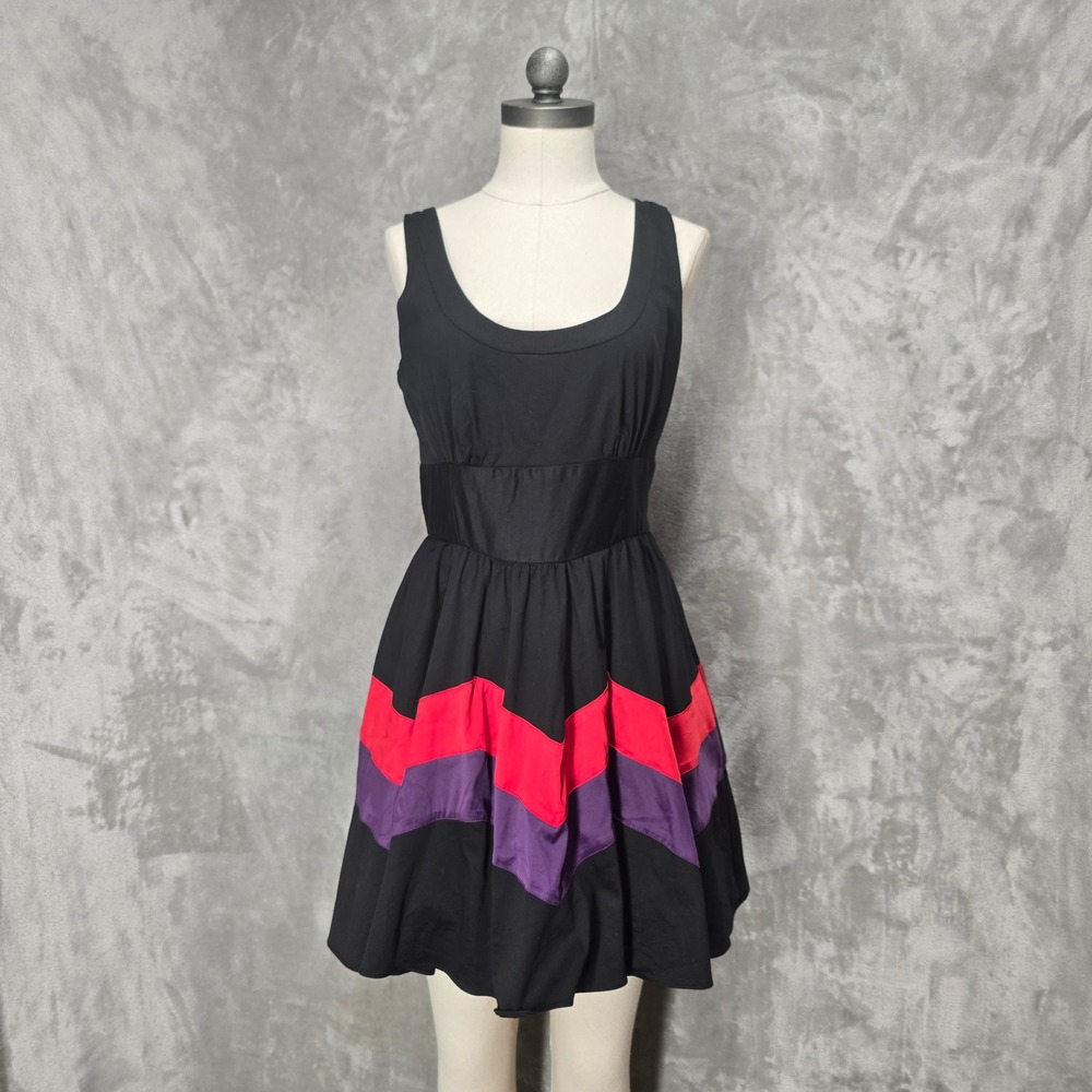 Forever 21 Twist Cirque 21 Chevron Dress Size L Sinched Fit Flare Party Cocktail